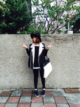 「HYKE」｜「アイテム（ライダースジャケット）」を使った、Mia Liuさん（レディース・165cm）の冬コーディネート