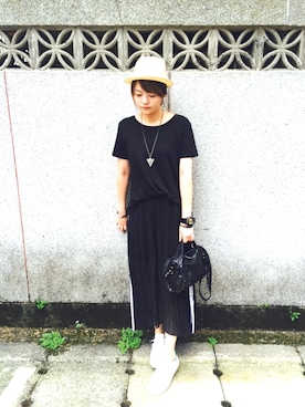 「stansmith」｜「アイテム（腕時計）」を使った、Mia Liuさん（レディース・165cm）の夏コーディネート