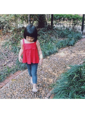 「アイテム（キャミソール、レッド系）」を使った、uciiiさん（キッズ・90cm）の春コーディネート