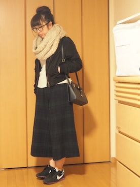 「niko and...（ニコアンド）のアイテム（スタジャン）」を使った、砂川さん（レディース・151cm）の秋コーディネート