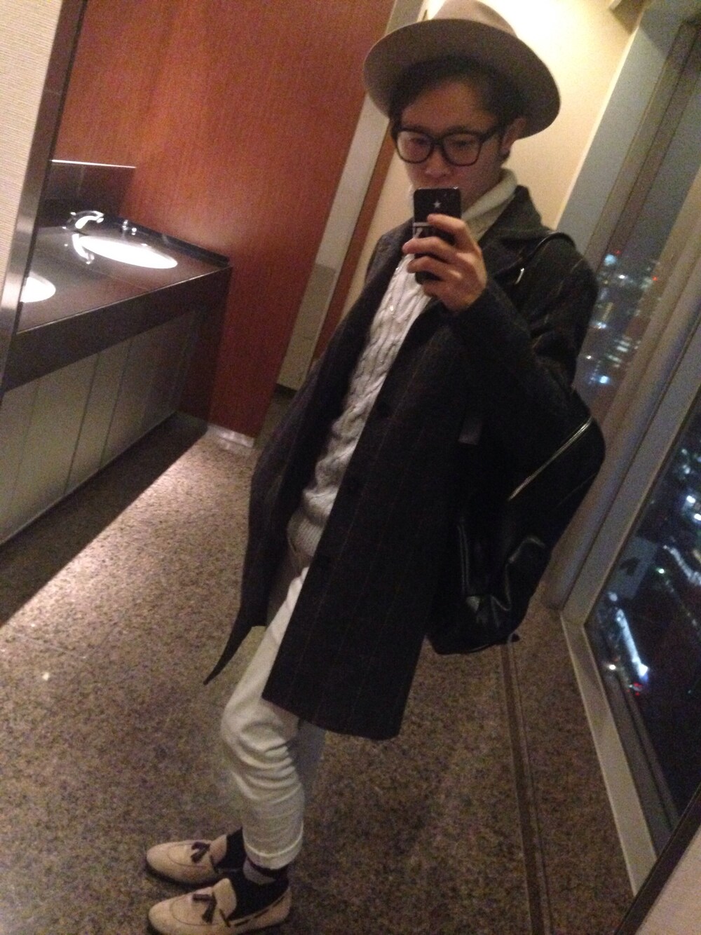 「NO ID.、CASPER JOHN」｜「CA4LAのアイテム（ハット、ベージュ系）」を使った、KOOTAさん（メンズ・169cm）の冬コーディネートの1枚目の写真