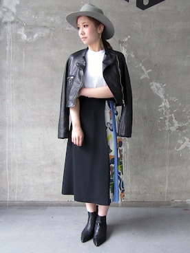 「MSGM（エムエスジーエム）のアイテム（スカート）」を使った、Mutsumi Kachiさん（レディース・156cm）の春コーディネート