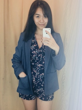「MANGO（マンゴ）のアイテム（オールインワン・サロペット）」を使った、AshleyHohさん（レディース・165cm）の春コーディネート