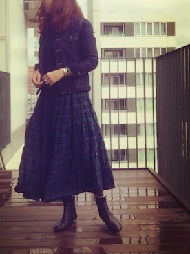 「アイテム（アクセサリー、パープル系）」を使った、MKoさん（レディース・161cm）の秋コーディネート