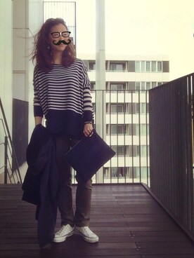 「アイテム（アクセサリー、パープル系）」を使った、MKoさん（レディース・161cm）の秋コーディネート