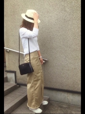 ANYA HINDMARCH(アニヤハインドマーチ)のショルダーバッグを使った ...