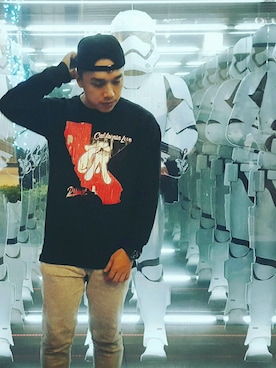 「DISSIZIT!（ディスイズイット）のアイテム」を使った、ZION P (MC耀宗）さん（メンズ・170cm）の冬コーディネート