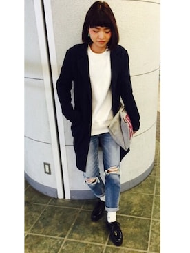 「アイテム（クラッチバッグ、グレー系）」を使った、akaneさん（レディース・163cm）の春コーディネート