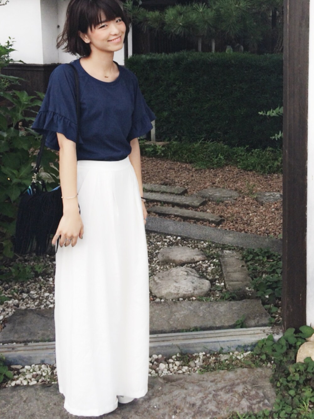 「Another Edition、ネイビー、白」｜「Another Editionの袖フリルショートTシャツ/AEBC ソデフリルSHORT T（Tシャツ/カットソー、ブルー系）」を使った、akaneさん（レディース・163cm）の夏コーディネートの1枚目の写真