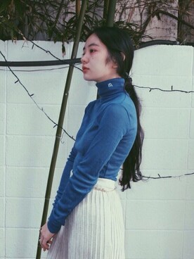 A River Side BOUTIQUE employee DEPT／mother／VTOPIA is wearing mother "【DEPT】FRENCH Deadstock Rib Turtleneck"