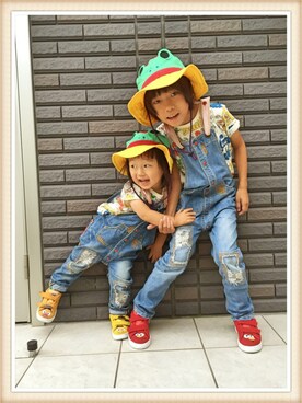 「One deux boo（ワンドゥーブー）のアイテム（帽子）」を使った、七福さん（キッズ・80cm）の夏コーディネート