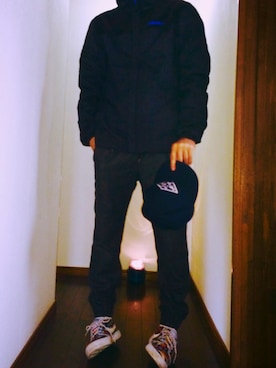 「アイテム（マウンテンパーカー、ブルー系）」を使った、まつまる。さん（メンズ・169cm）の春コーディネート