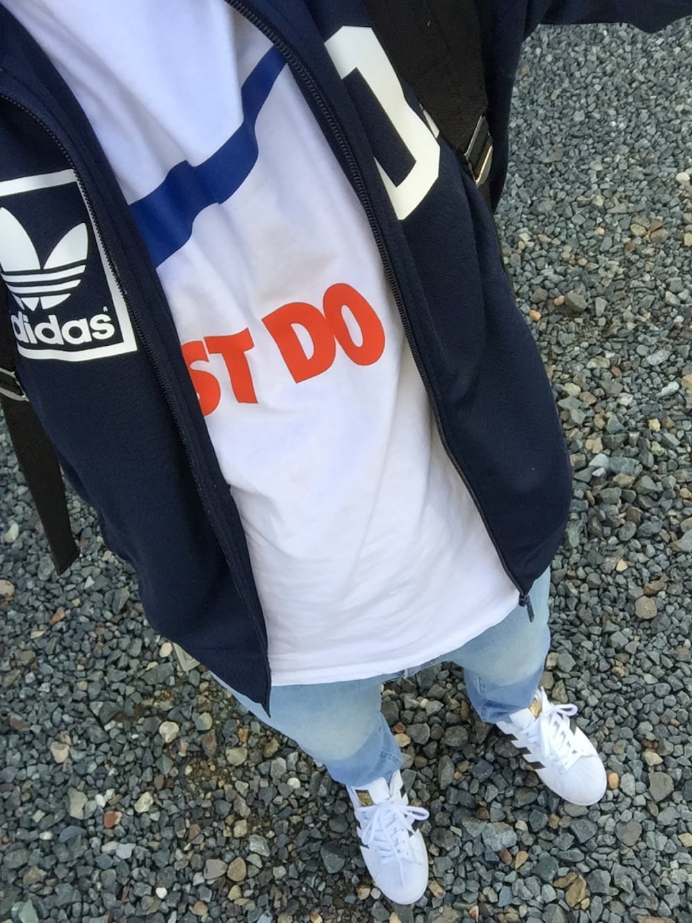 「adidas、NIKE、WEGO、ジャージ」｜「NIKEのANAP/アナップ MEN NIKE JDIスウッシュS/STシャツ（Tシャツ/カットソー、ホワイト系）」を使った、たかちゃんさん（メンズ・164cm）の夏コーディネートの1枚目の写真