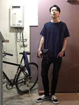 「乱痴気（ランチキ）のアイテム（バッグ）」を使った、ジソンシン 酒井 孝太さん（メンズ・178cm）の春コーディネート