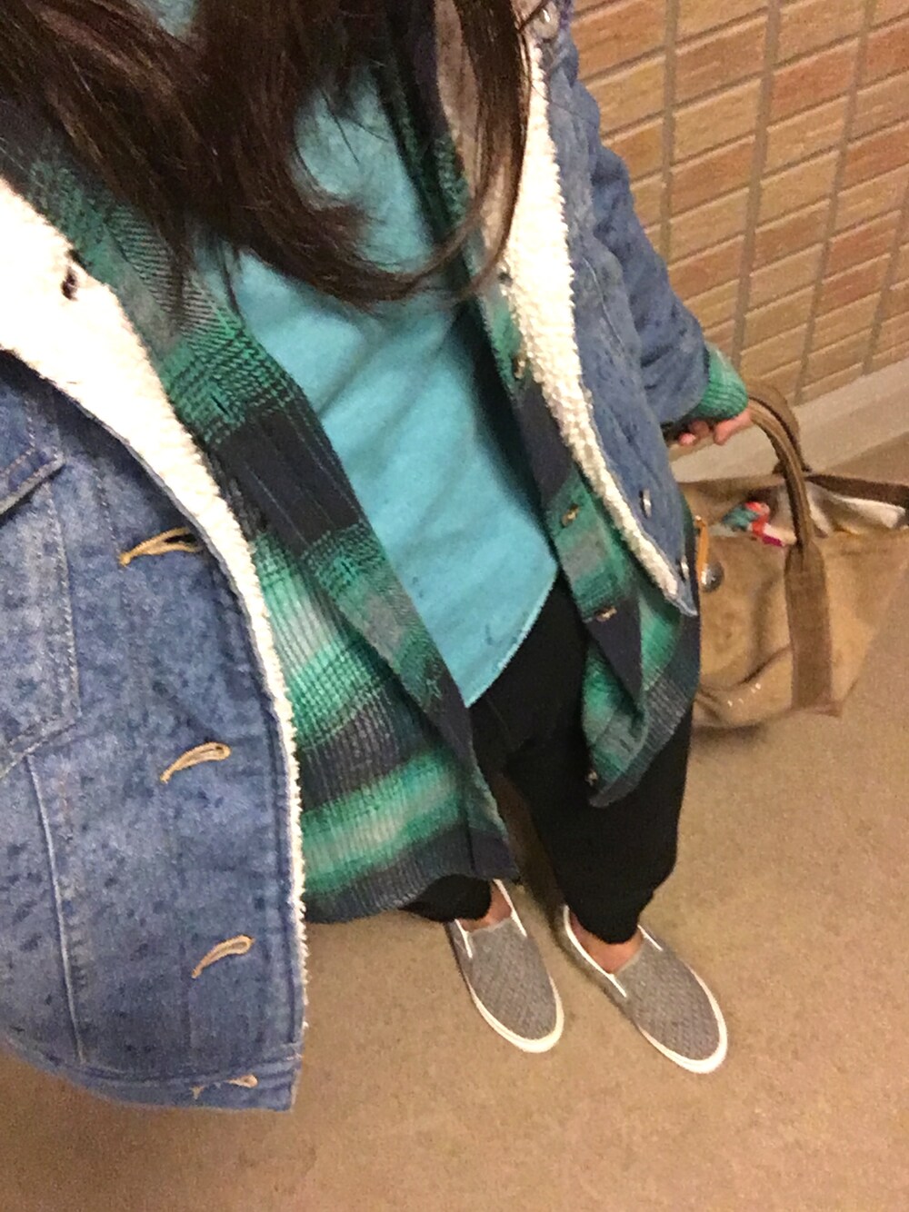 「ラクチンコーデ、スウェットパンツ、アメカジ、BAYFLOW(BAYFLOW)、American Eagle、ブルー、ニットスリッポン、コーデュロイ」｜「American Eagleのアイテム（スウェット、ブルー系）」を使った、yuko kanekoさん（レディース・157cm）の秋コーディネートの1枚目の写真