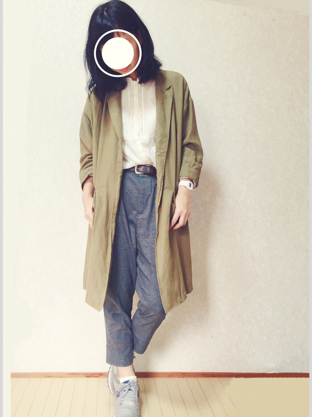 「しまむら、シンプル、DAISO、ロング丈、ロングジャケット、w closet、RETRO GIRL」｜「RETRO GIRLのアイテム（シャツ/ブラウス、ホワイト系）」を使った、kaori.*さん（レディース・158cm）の秋コーディネートの1枚目の写真