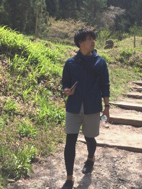 「アイテム（マウンテンパーカー、ブルー系）」を使った、Kazuki Yoshidaさん（メンズ・175cm）の春コーディネート