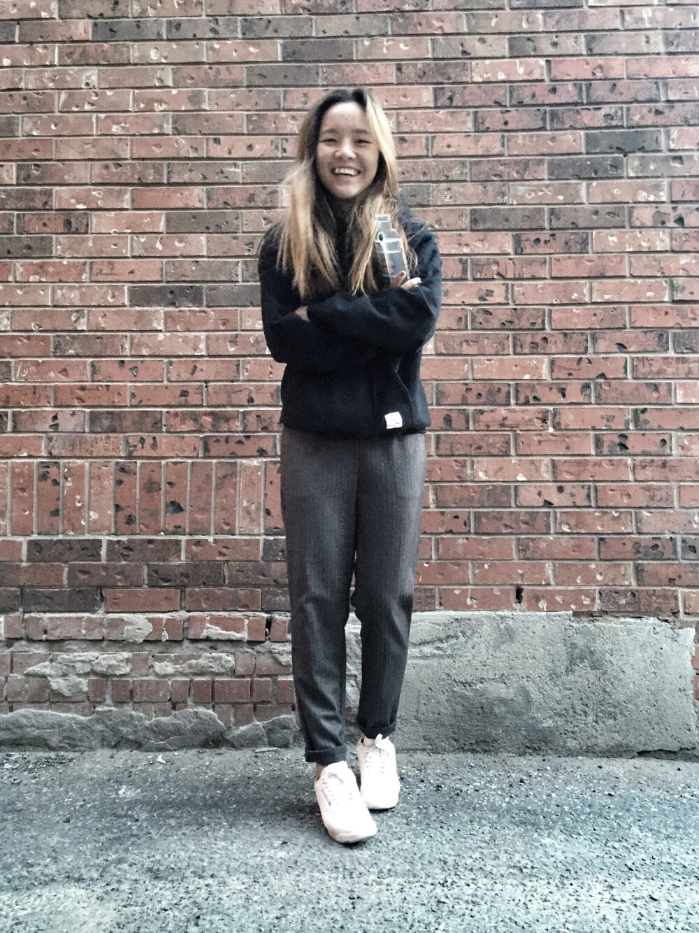 「easywear、Casualwear、out for walking、after dinner walk、散步」｜「FOREVER 21のアイテム（その他パンツ、グレー系）」を使った、Maolinさん（レディース・168cm）の夏コーディネートの1枚目の写真