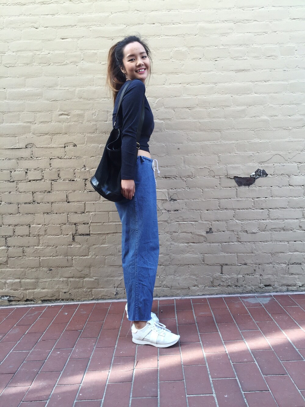 「easywear、ootd、toronto」｜「VINTAGEのアイテム（デニムパンツ、ブルー系）」を使った、Maolinさん（レディース・168cm）の夏コーディネートの1枚目の写真