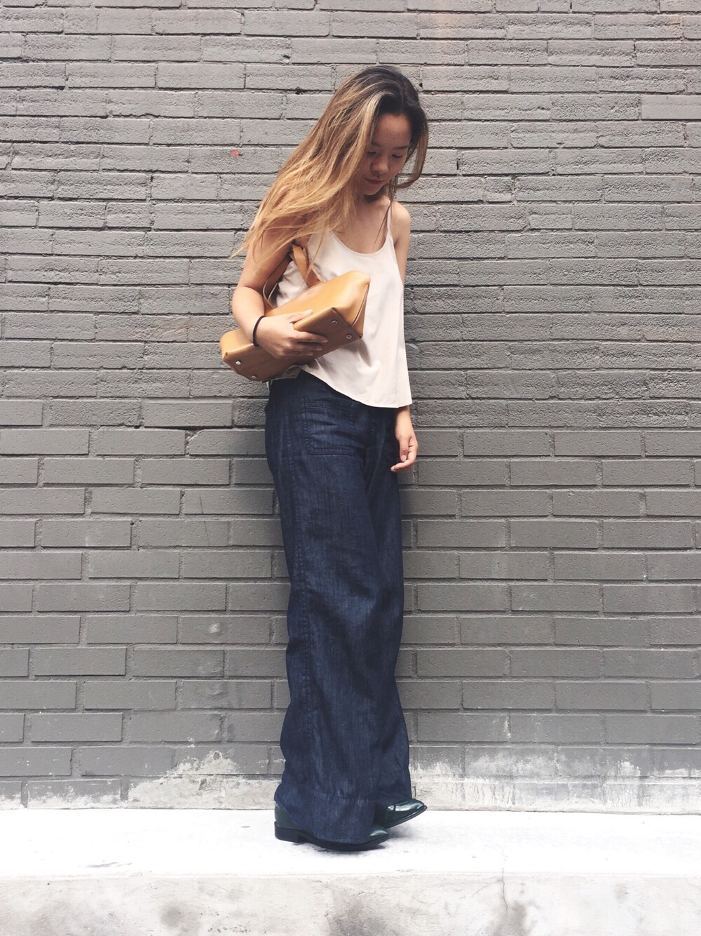 「ootd、summer、streetstyle、jeans、denim、casual」｜「billy bluesのアイテム（デニムパンツ、ブルー系）」を使った、Maolinさん（レディース・168cm）の夏コーディネートの1枚目の写真