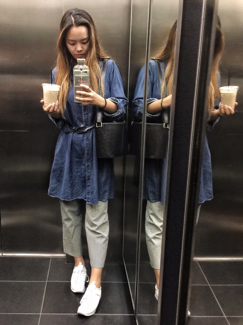 「sailorstripes_TBrand、stripe、denim、jean skirt、Jeans jacket、ootd」｜「ZARA WOMANのアイテム（スニーカー、ホワイト系）」を使った、Maolinさん（レディース・168cm）の夏コーディネートの1枚目の写真