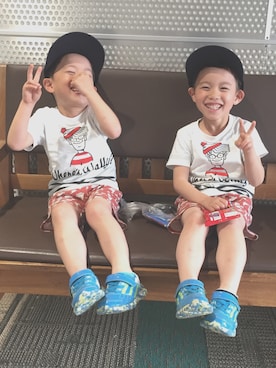 「UNIQLO（ユニクロ）のアイテム（Tシャツ/カットソー、ホワイト系）」を使った、m-naso-chiさんの春コーディネート