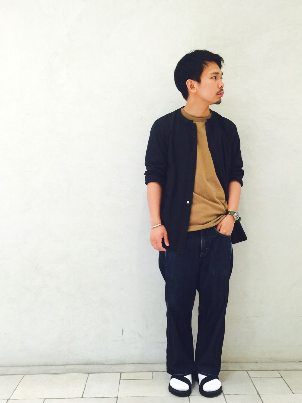 「ラフ、シンプル、大人カジュアル、ストリート、ブラック、スポーツミックス、ゆるコーデ、Adam et Rope'、Kics Document、JUNYA WATANABE MAN」｜「KICS DOCUMENT.のアイテム（シャツ/ブラウス、ブラック系）」を使った、shota kimuraさん（メンズ・160cm）の夏コーディネートの1枚目の写真