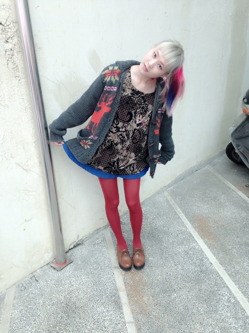 「ootd、outfit、vintage」｜「VINTAGEのアイテム（ワンピース、その他）」を使った、加貝此木さん（レディース・163cm）の秋コーディネートの1枚目の写真