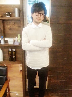 「BEAMS（ビームス）のアイテム（ニット/セーター）」を使った、しん まことさん（メンズ・173cm）の春コーディネート