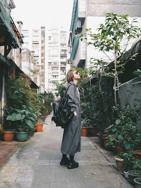 「GIVENCHY（ジバンシイ）のアイテム」を使った、kiki謝琦琦さん（レディース・162cm）の春コーディネート