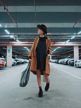 「MARNI（マルニ）のアイテム（チェスターコート）」を使った、kiki謝琦琦さん（レディース・164cm）の秋コーディネート