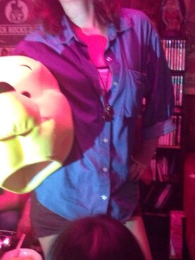 「H&M（エイチ・アンド・エム）のアイテム（シャツ/ブラウス、ブルー系）」を使った、RiKOさん（レディース・156cm）の春コーディネート