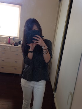 「アイテム（その他パンツ、ホワイト系）」を使った、RiKOさん（レディース・156cm）の春コーディネート