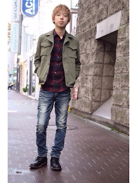 「JACKROSE（ジャックローズ）のハイパーストレッチスタンダード加工デニム（デニムパンツ）」を使った、TAKUMAさん（メンズ・176cm）の秋コーディネート