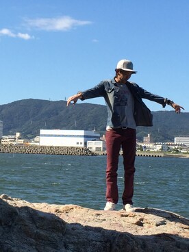 「アイテム（デニムパンツ、レッド系）」を使った、M.Kさん（メンズ・181cm）の秋コーディネート