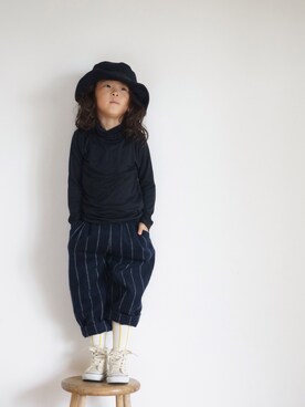 「pongee（ポンジー）のアイテム（パンツ）」を使った、pongeeさん（キッズ・110cm）の秋コーディネート
