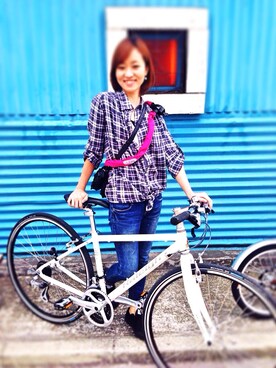 「アイテム（シャツ/ブラウス、パープル系）」を使った、Namicoさん（レディース）の春コーディネート