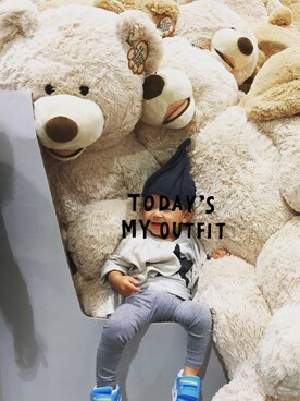 「ZARA KIDSのアイテム（Tシャツ/カットソー、ホワイト系）」を使った、GAKUさん（キッズ）の秋コーディネート