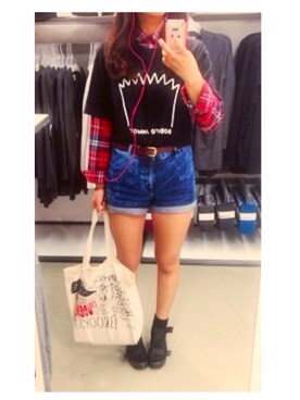 「UNIQLO（ユニクロ）のアイテム（Tシャツ/カットソー、ブラック系）」を使った、Reno☺︎さん（レディース・163cm）の秋コーディネート