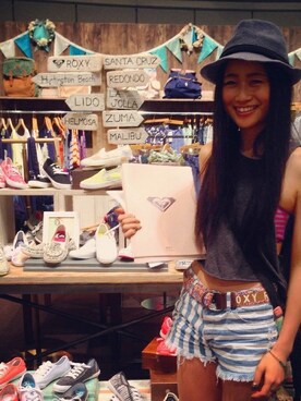 「ROXY（ロキシー）のアイテム（パンツ）」を使った、REIMIさん（レディース・160cm）の夏コーディネート