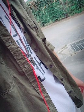 「カーキ×ホワイト」｜れんたさん（メンズ・173cm）の秋コーディネート