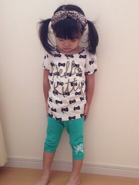 「UNIQLO（ユニクロ）のアイテム（Tシャツ/カットソー、ホワイト系）」を使った、riyumamaさん（キッズ・90cm）の春コーディネート