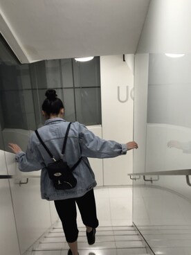 「UNIF」｜「アイテム（バックパック/リュック）」を使った、SuetYing Asyさん（レディース・160cm）の春コーディネート
