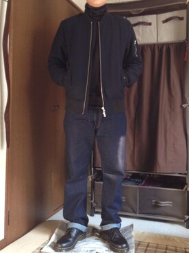 「黒タートルネック」｜「アイテム（ブルゾン）」を使った、Booさん（メンズ・170cm）の秋コーディネート