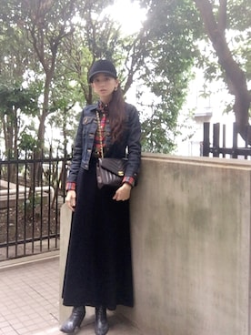 「mimi&roger（ミミアンドロジャー）のアイテム」を使った、Chisato さん（レディース・166cm）の秋コーディネート