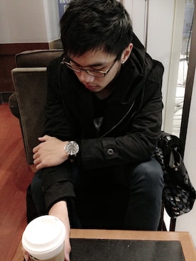 「MSCHF（ミスチーフ）のアイテム」を使った、陳艾樺さん（メンズ・171cm）の夏コーディネート