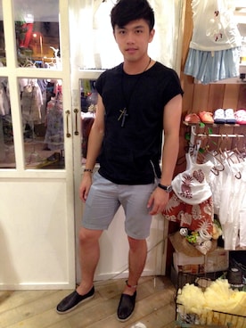 「MSCHF（ミスチーフ）のアイテム」を使った、陳艾樺さん（メンズ・171cm）の夏コーディネート