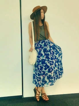 「花柄 スカート」｜「アイテム（サンダル）」を使った、om! :)さん（レディース・171cm）の夏コーディネート