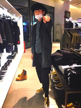 「アイテム（モカシン/デッキシューズ、ゴールド系）」を使った、Thunder_Fuさん（メンズ・180cm）の冬コーディネート