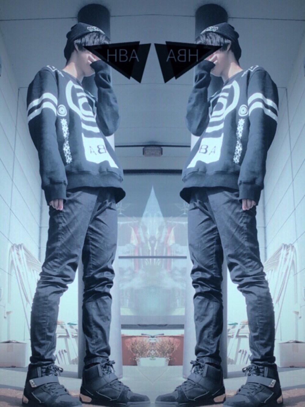 「HOOD BY AIR、hba、black、黒、黒スキニー、スウェット」｜「HOOD BY AIRのアイテム（スウェット、ブラック系）」を使った、○崎二年生(ﾚｲｻｷ ﾆﾈﾝｾｲ)さん（メンズ・173cm）の秋コーディネートの1枚目の写真